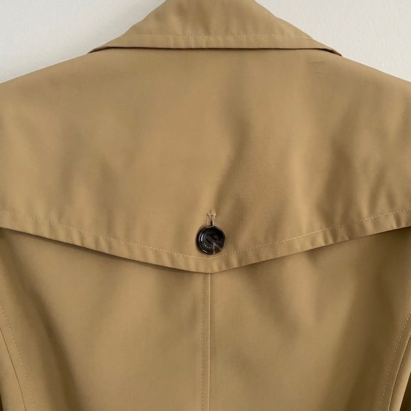 Calvin Klein Lightweight Women’s Jacket - Picture 3 of 8